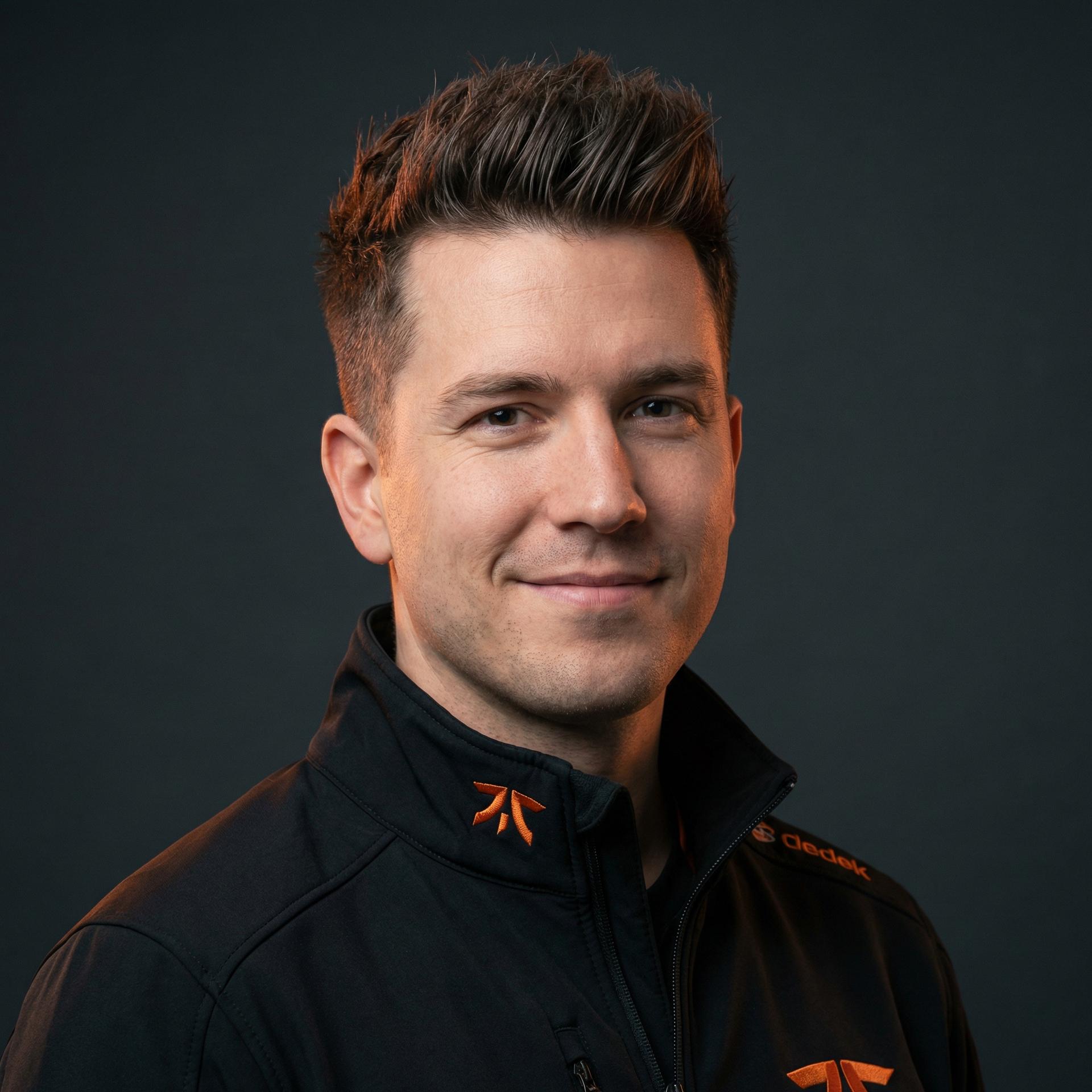 ai去衣游戏解说导演陈锐